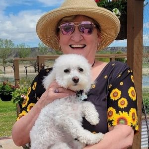 Meet your Posher, Bethany